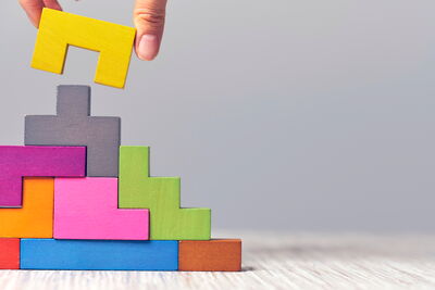Holzbausteine bunt